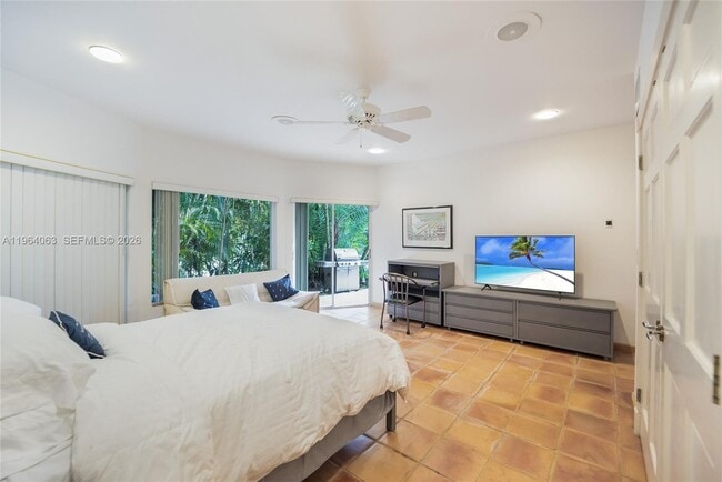 Building Photo - 278 S Island Rd