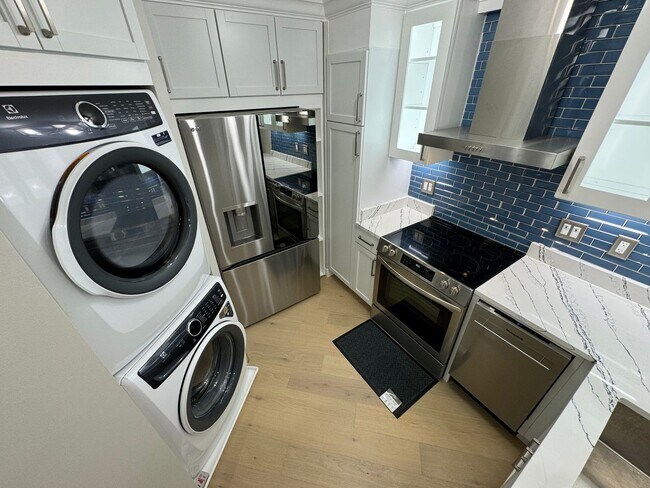 Building Photo - Direct Indoor Access to Ballston Metro with this Luxury 1 Bedroom 1 Bath Condo in Beautiful Alta ...