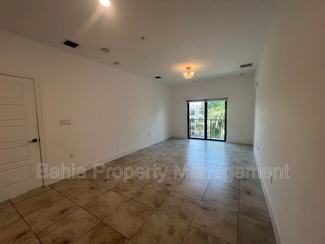 Building Photo - 4636 NW 84th Ave