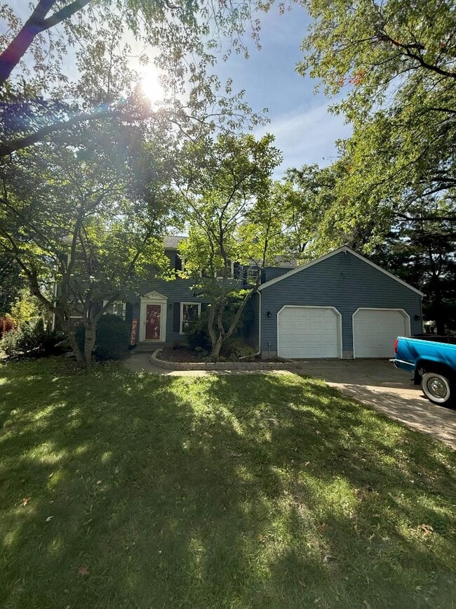 Primary Photo - 116 Woodview Ct