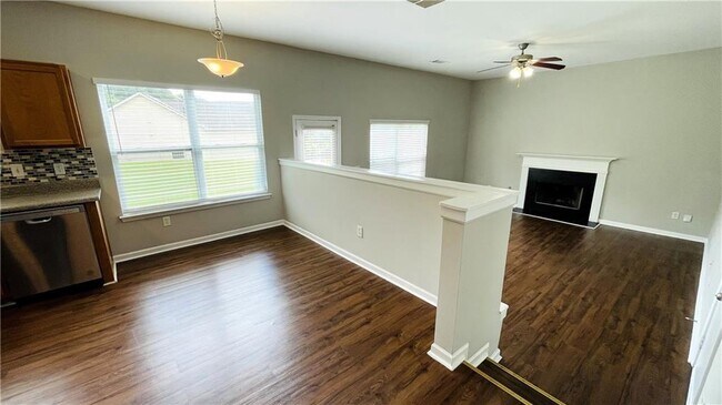 Building Photo - 1215 Grey Rock Way