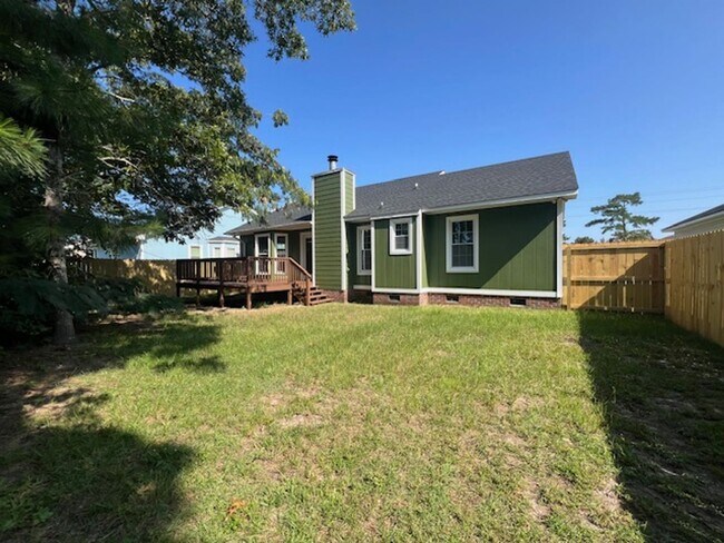 Building Photo - 3821 Constance Rd