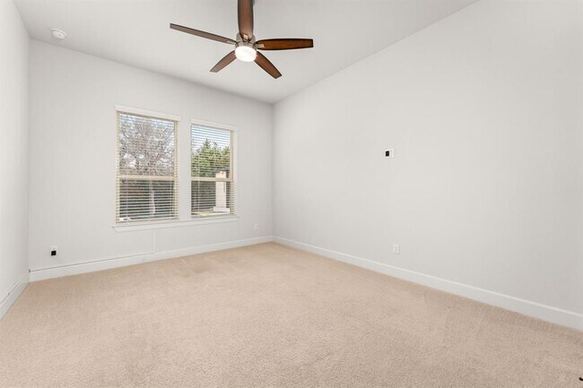 Building Photo - 3018 Alton Pl