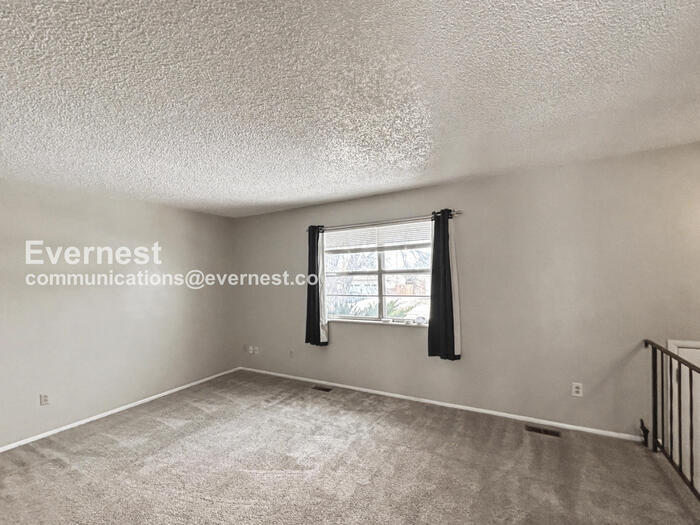 Building Photo - 7380 Colonial Dr