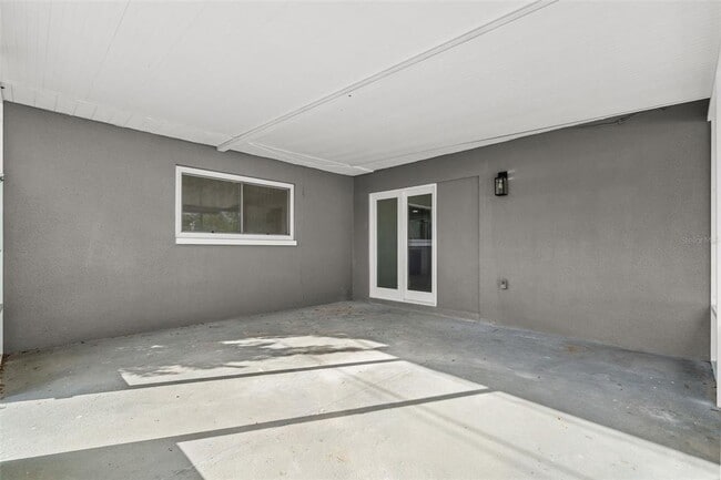 Building Photo - 2352 Lorena Ln