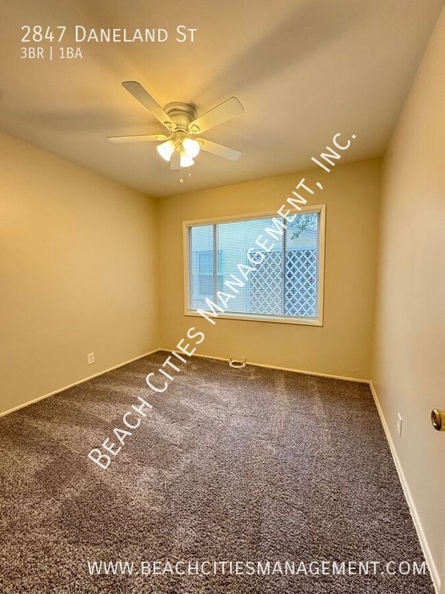 Building Photo - 2847 Daneland St