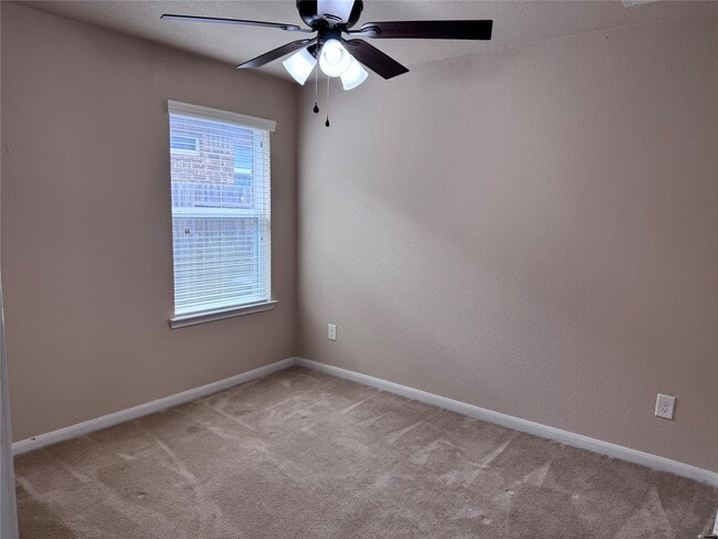 Building Photo - 151 Forest Heights Ln