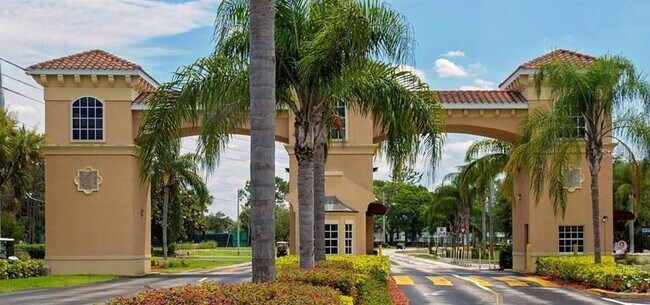 Building Photo - 301 Kings Blvd