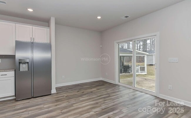 Building Photo - 4104 Armstrong Farm Dr