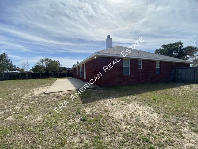 Building Photo - 2110 Bahama Dr
