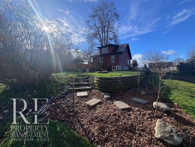 Building Photo - 50% OFF FIRST MONTHS RENT!! Timeless Vintage Home with Bonus Office, Expansive Yard & A/C