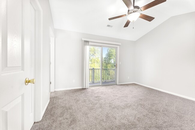 Building Photo - 208 Taddeo Dr