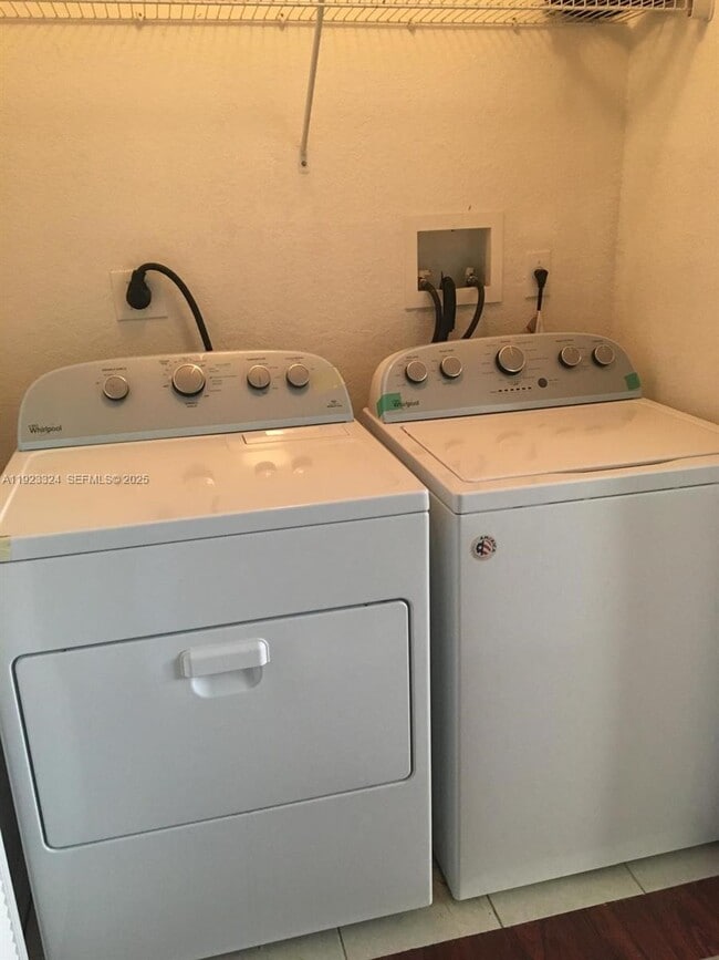 Building Photo - 10803 NW 83rd St