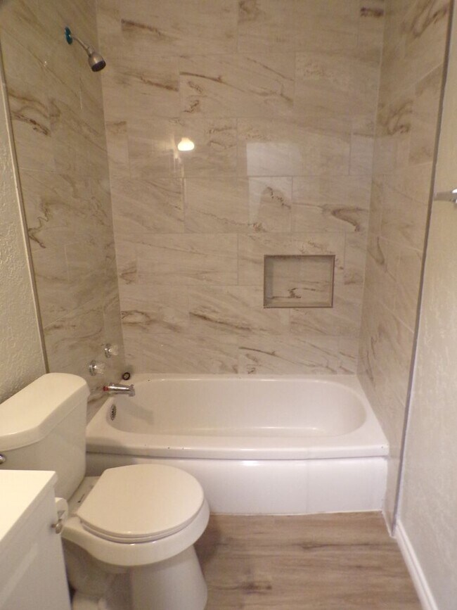 Building Photo - Great re-do, totally electric water included in rent