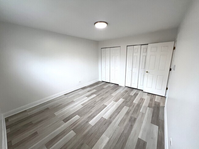 Building Photo - 6842 W Lode Dr