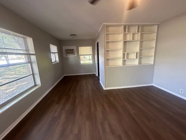 Building Photo - Cute 1/1 Mission Road