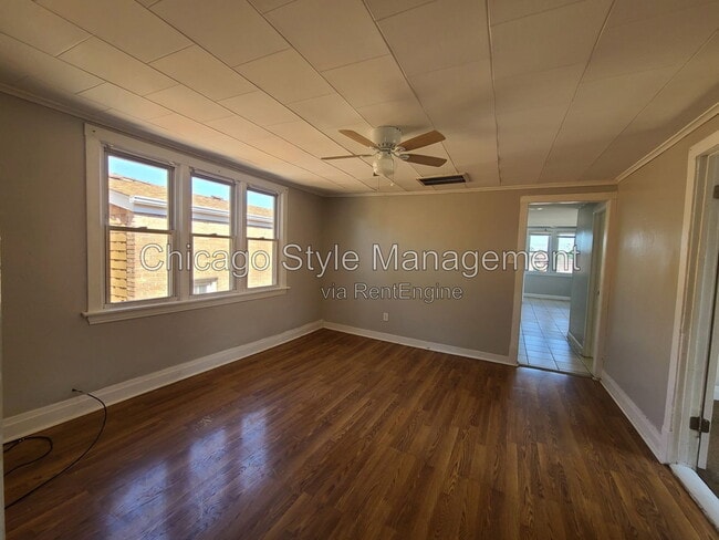 Building Photo - 6035 S Karlov Ave