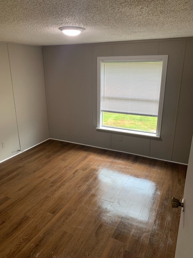 Building Photo - 2032 Mill Creek Road