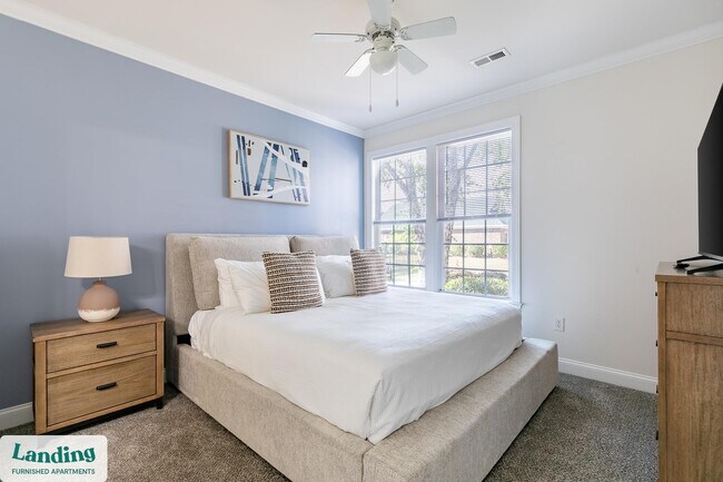 Building Photo - 2118 Silvercrest Dr