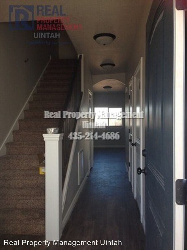 Building Photo - 3 br, 2.5 bath House - 431 E Red Fox Lane