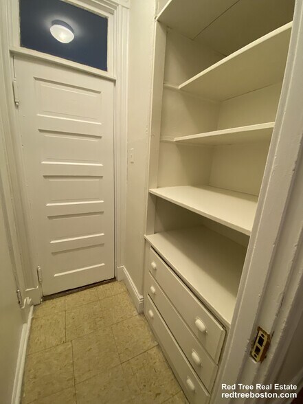 Building Photo - 1788 Beacon St