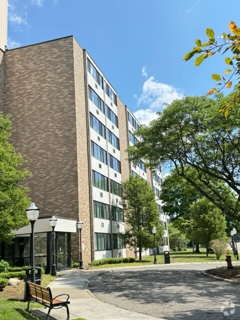 Building Photo - Elmwood Tower