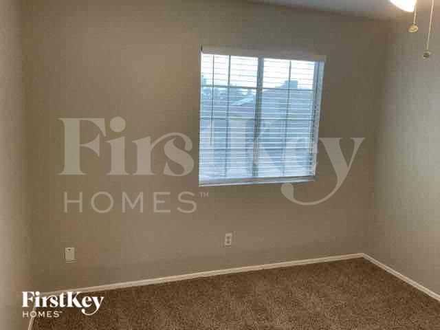 Building Photo - 7618 W Ironwood Dr