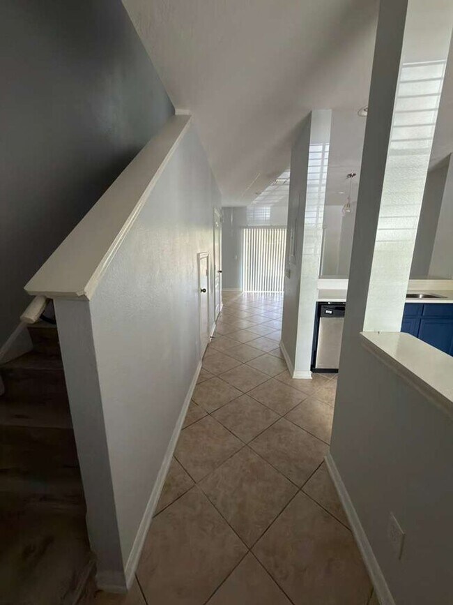 Building Photo - Beautiful 2BR/2.5BA Condo with Resort-Style Amenities