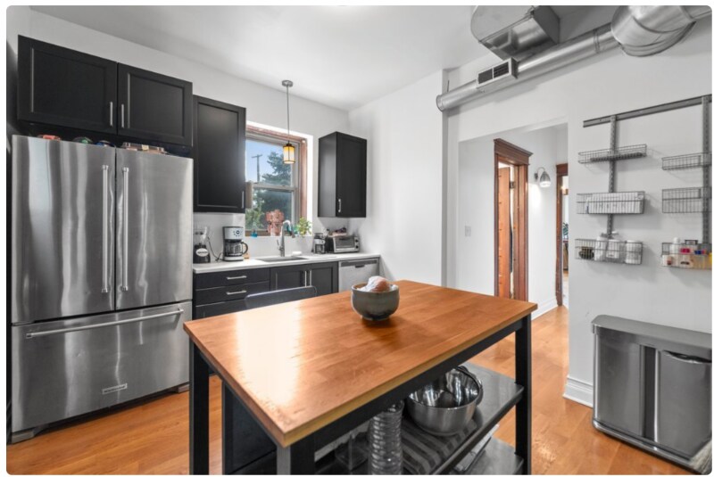 Building Photo - 1857 S California Ave