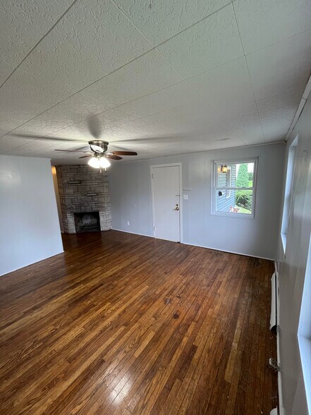 Building Photo - 420 N Franklin St