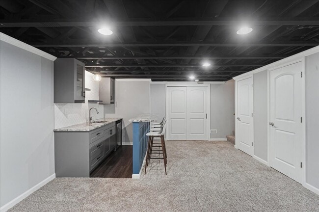 Building Photo - 335 Shadow Bend Dr