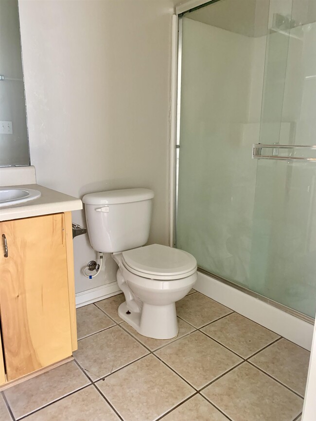 Building Photo - 408 W Carolina St