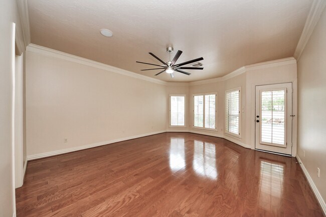 Building Photo - 14207 Jade Cove Dr
