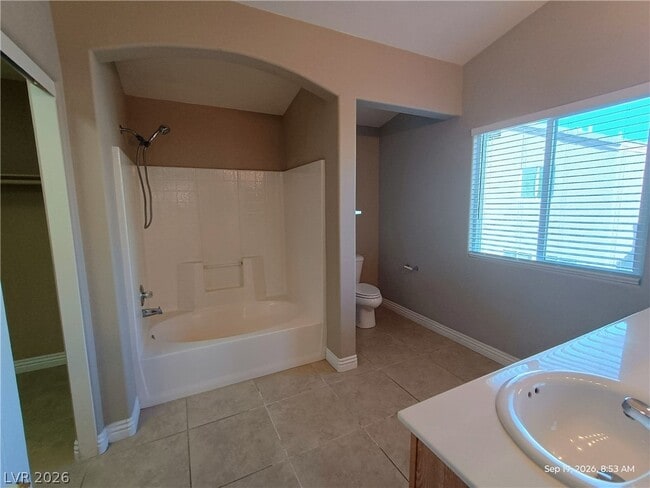 Building Photo - 9742 Thistle Dew Ave