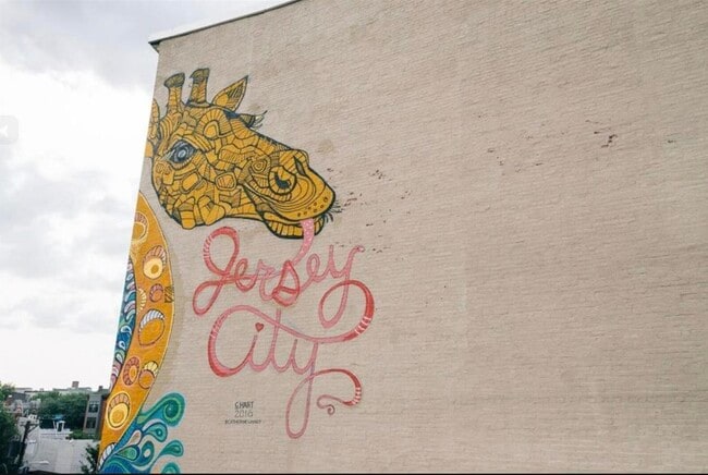 Building Photo - 226 1st St