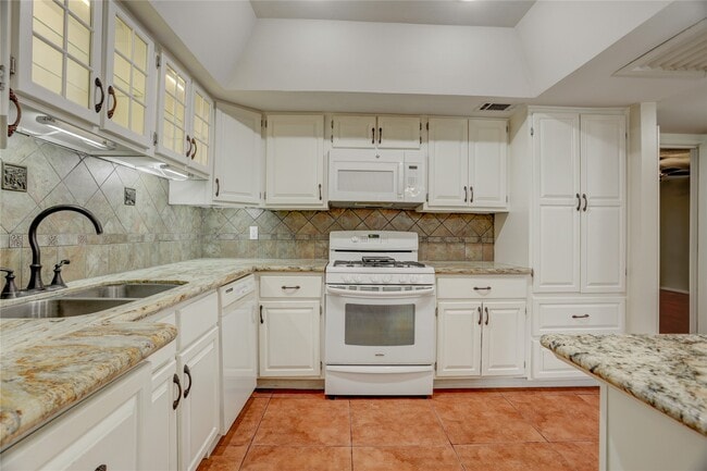 Building Photo - 2253 Triway Ln