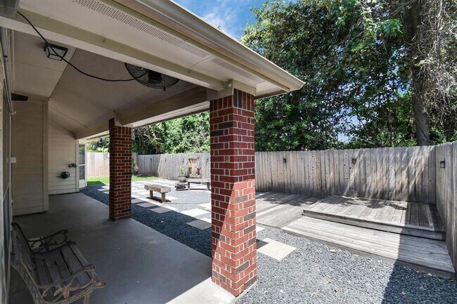 Building Photo - 6930 Hamilton Falls Ln