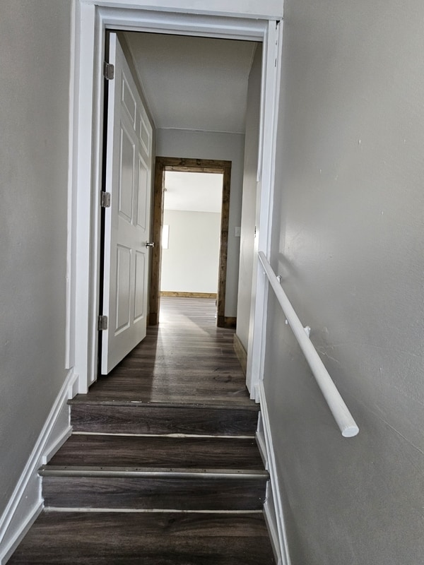 Building Photo - 3242 W 92nd St