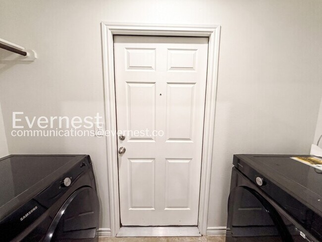 Building Photo - 2316 Duntov Dr