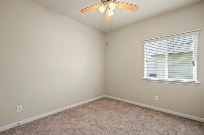 Building Photo - 307 Limestone Creek