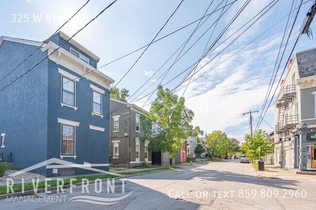 Building Photo - 325 W 9th St