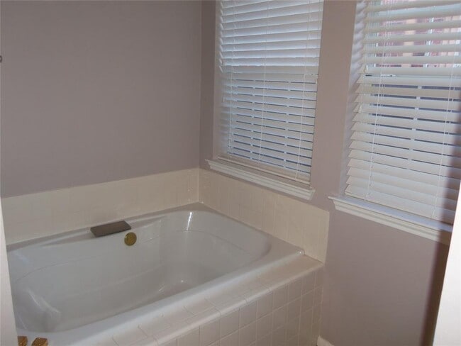 Building Photo - 8916 Colberg Dr