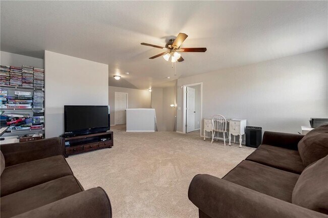 Building Photo - 5005 W Bay Ct