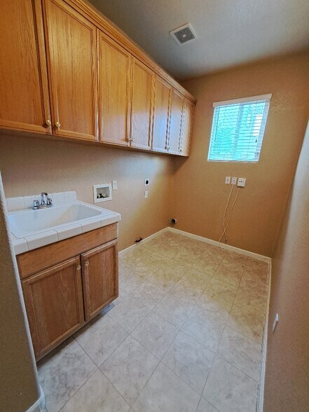 Building Photo - 3012 Bergamo Ct