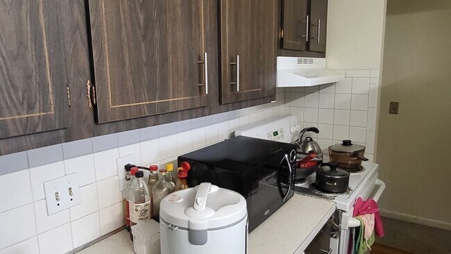 Building Photo - 1643 Cambridge St