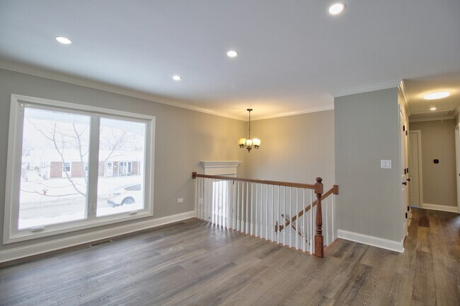 Building Photo - 312 Hickory Ave