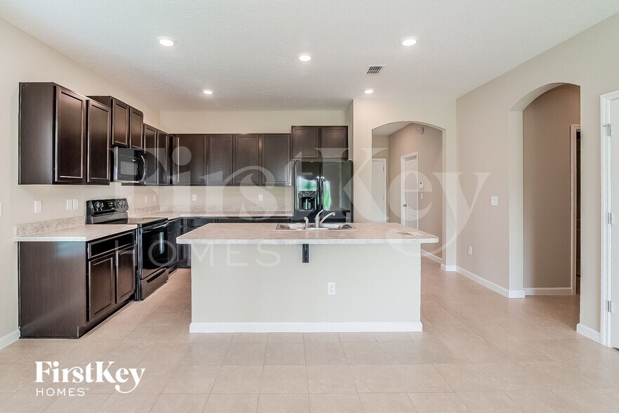 Building Photo - 5476 Preston Bentley Dr