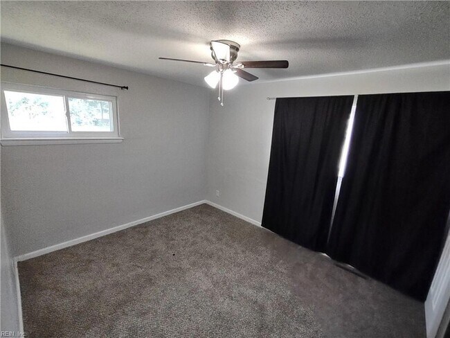 Building Photo - 344 Lavender Ln