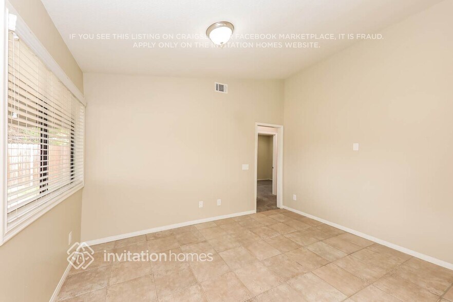 Building Photo - 33074 Sangston Dr