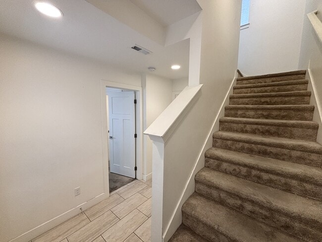 Building Photo - 3883 Komenda Ct
